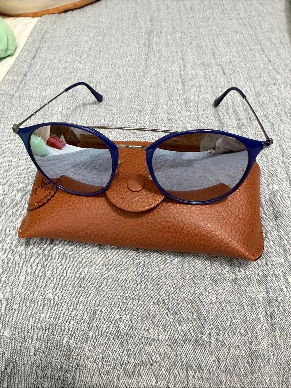 Ray-Ban Blue Frame Mirrored Lens Sunglasses